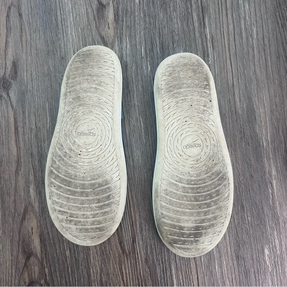 Speedo kids water shoes 11-12